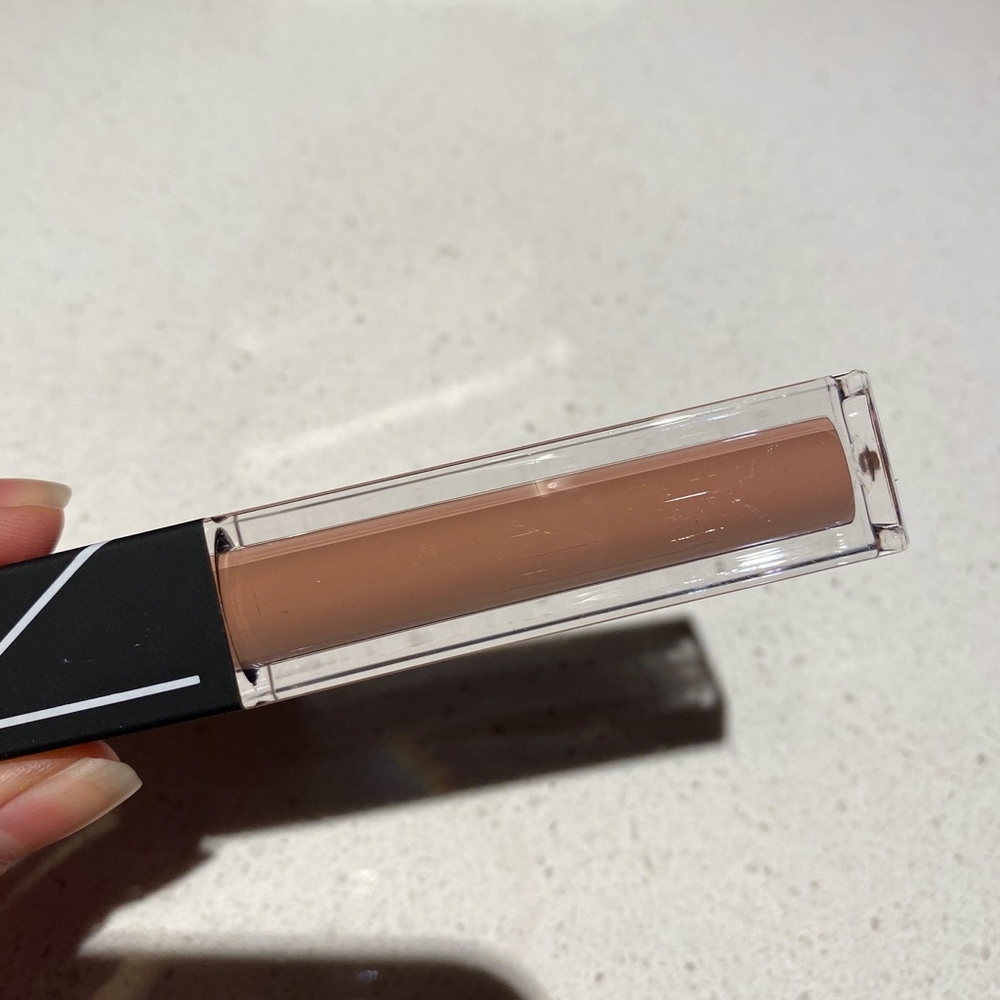 NEW+ NARS VELVET LIP GLIDE- Stripped